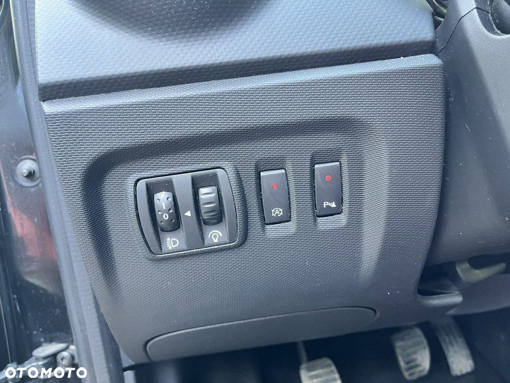 Renault Captur - 19