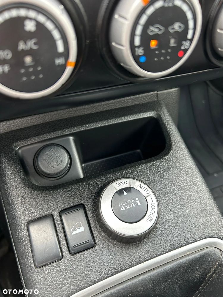Nissan X-Trail 2.0 dCi LE - 11