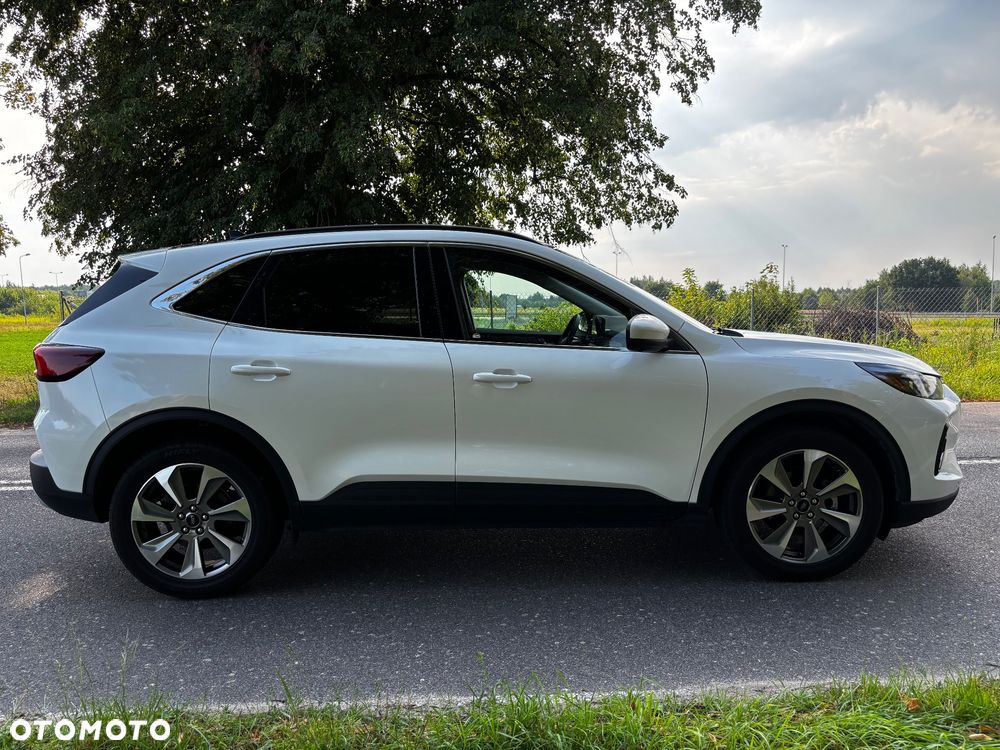 Ford Escape 2.0 EcoBoost AWD Titanium - 4