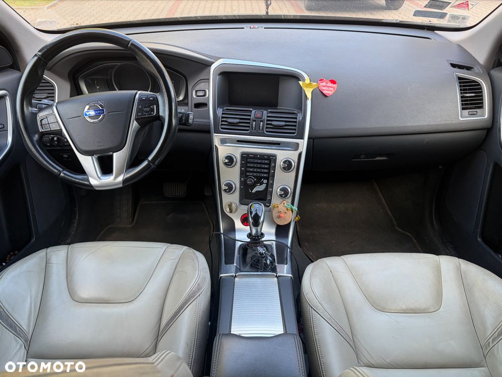 Volvo XC 60 D4 AWD Ocean Race - 12