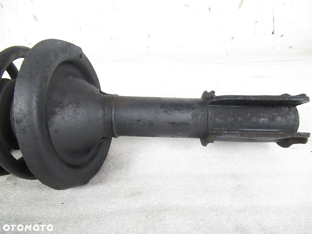 MCPERSON LEWY PRZEDNI SAAB 900 II 2.0 Turbo - 4