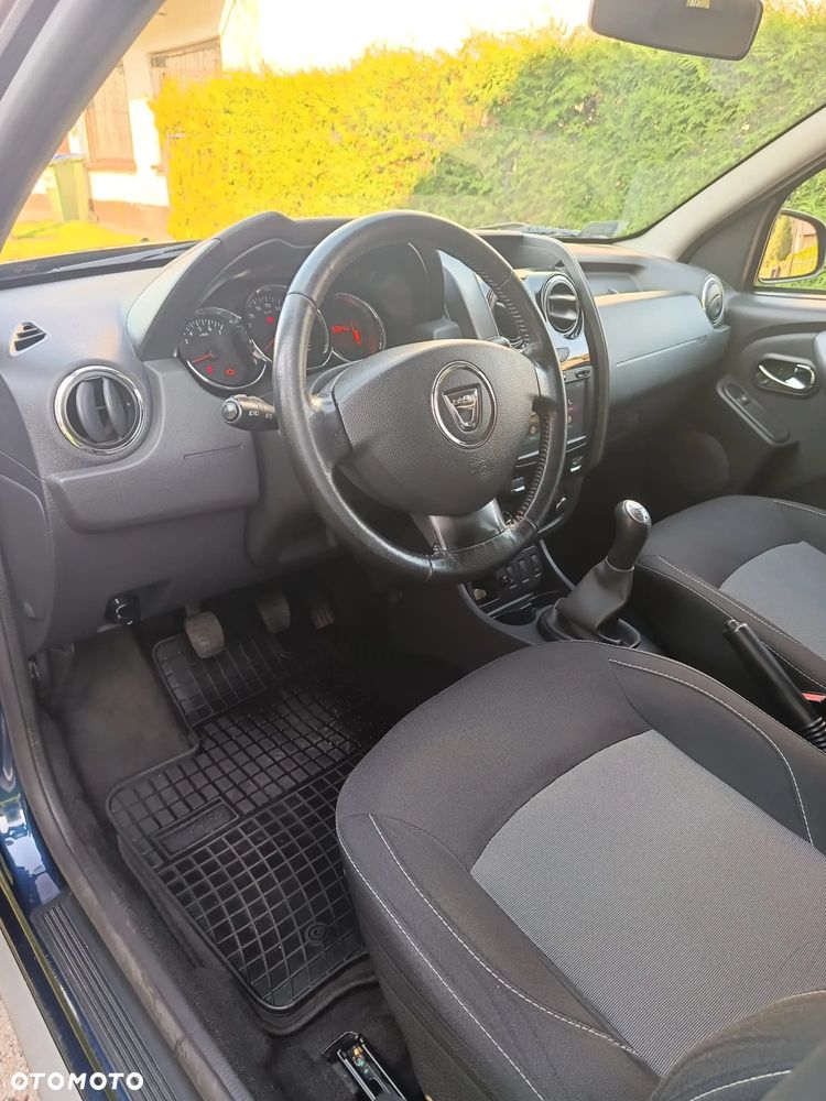 Dacia Duster 1.6 SCe Blackshadow S&S - 9