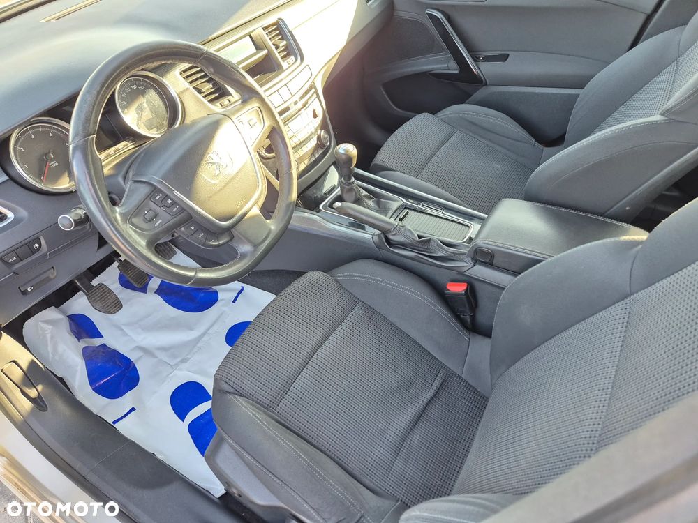 Peugeot 508 HDi FAP 140 Active - 11