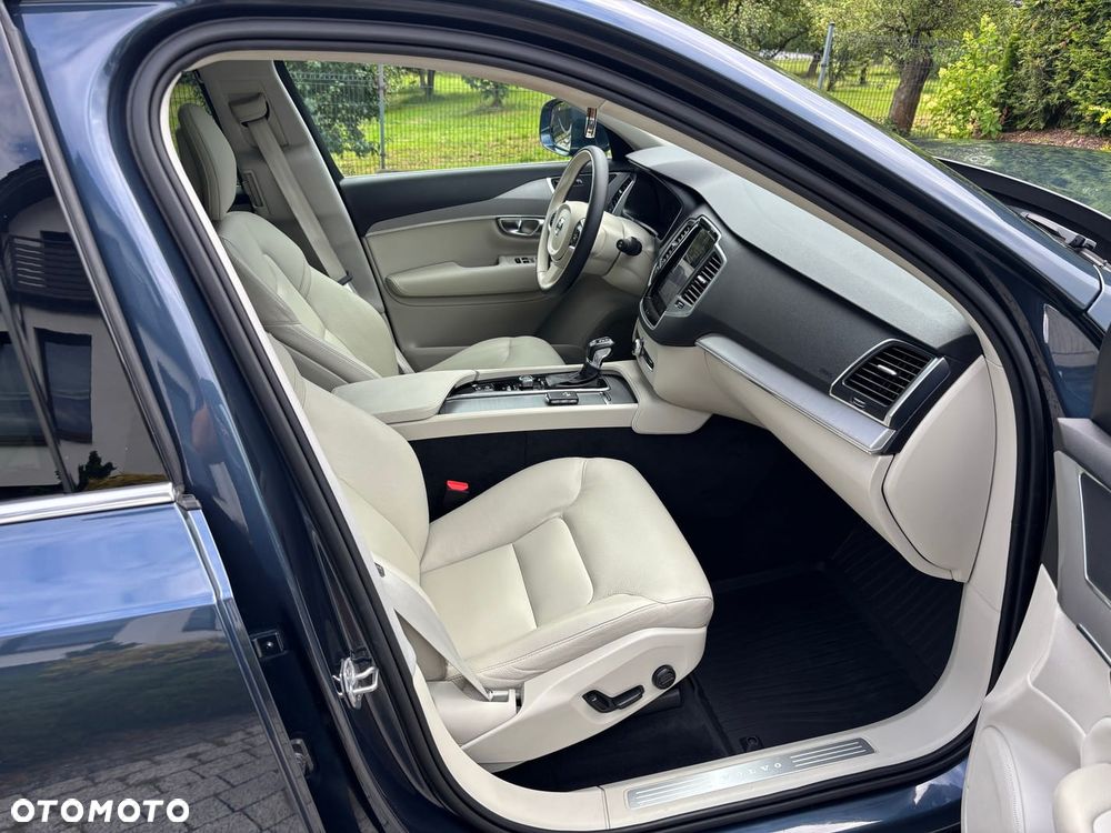 Volvo XC 90 - 16