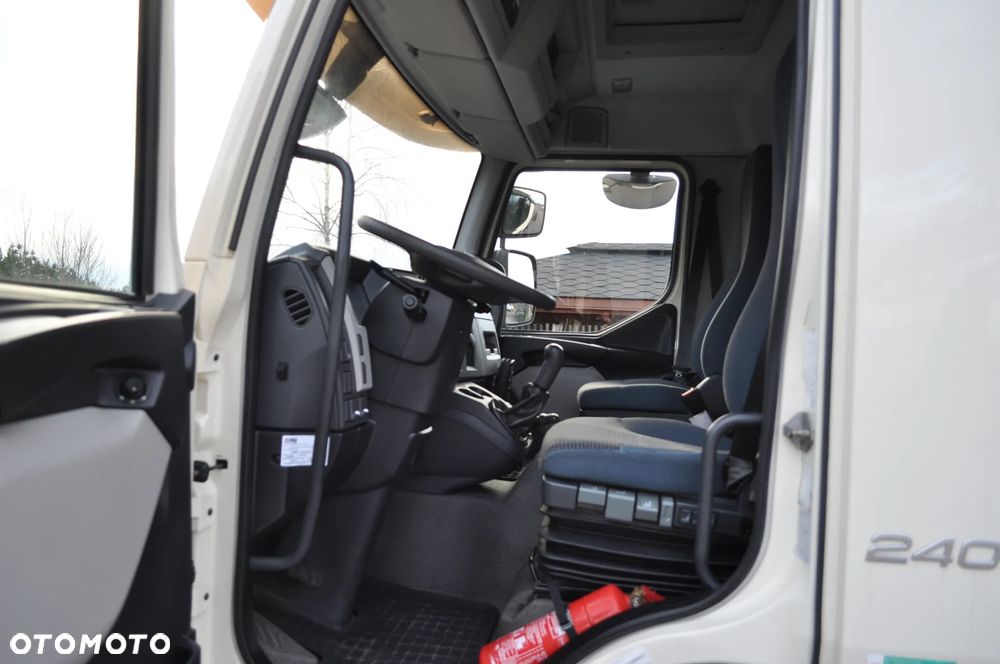 Volvo FL12 240km Rama 6,7m. Rozstaw 4,7m - 5