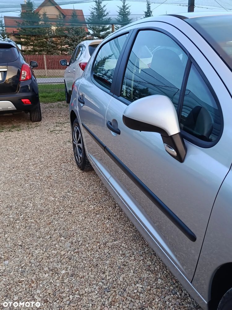 Peugeot 207 75 forever - 31