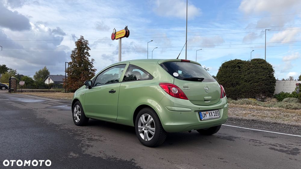 Opel Corsa 2009 photo 2