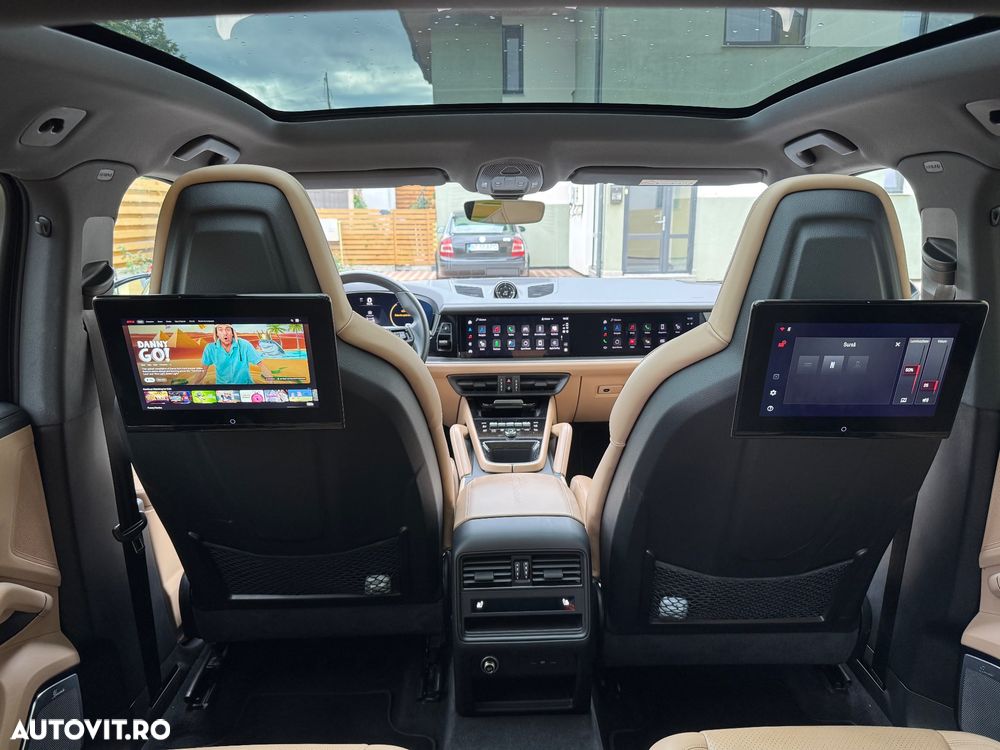 Porsche Cayenne Coupe E-Hybrid - 7
