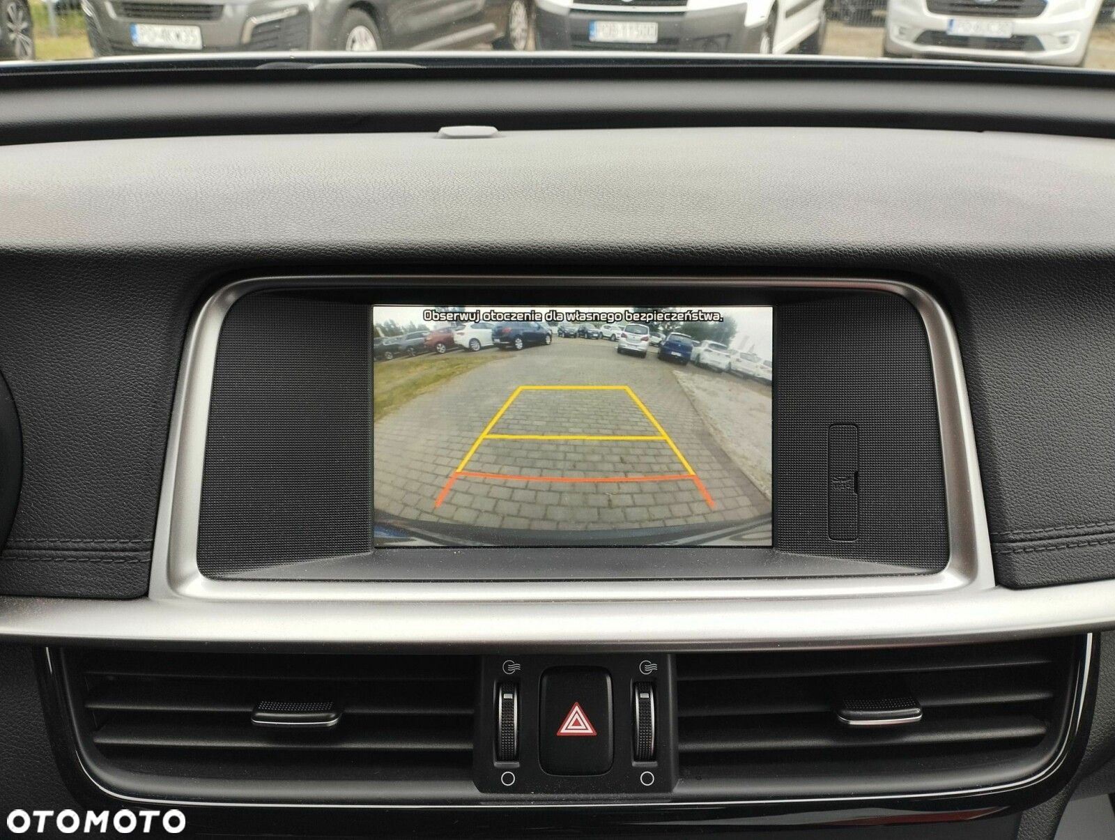 Kia Optima 2.0 L - 21