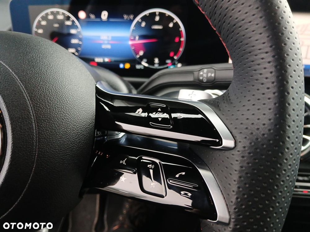 Mercedes-Benz GLB 220 d 4-Matic AMG Line 8G-DCT - 25