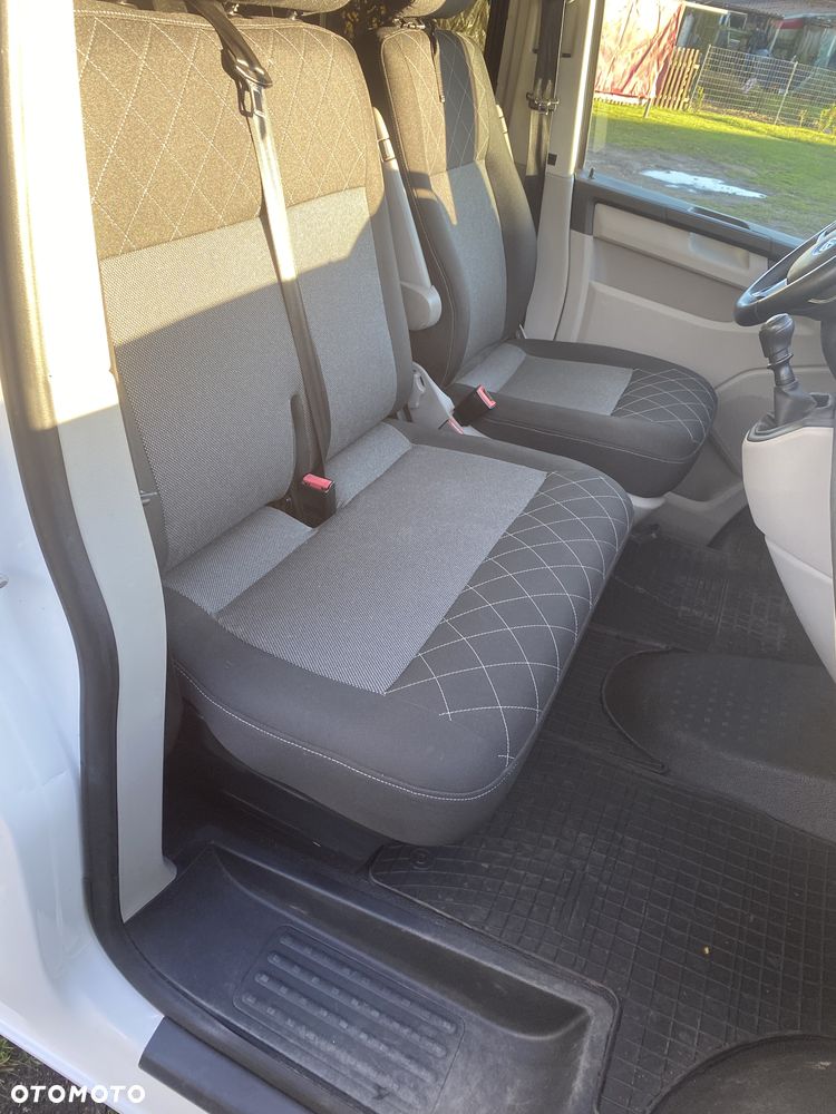Volkswagen Transporter - 11