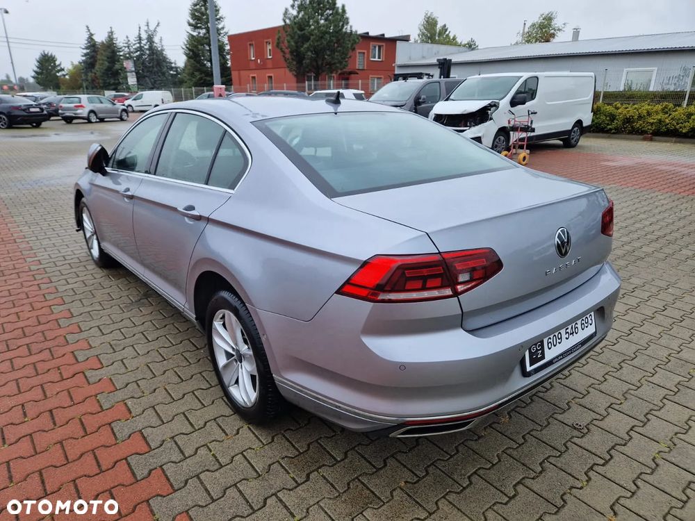 Volkswagen Passat 1.5 TSI EVO Essence DSG - 3