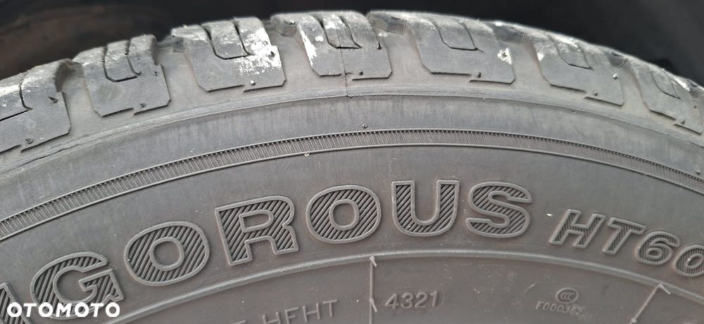 Hyundai Tucson 2.0 2WD GLS - 33