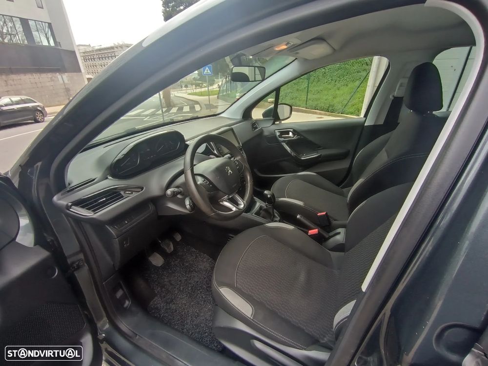 Peugeot 208 1.6 BlueHDi Style - 12