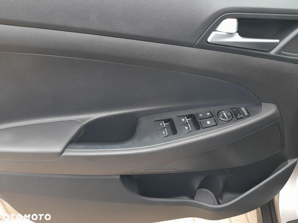 Hyundai Tucson 1.6 GDI BlueDrive Comfort 2WD - 12