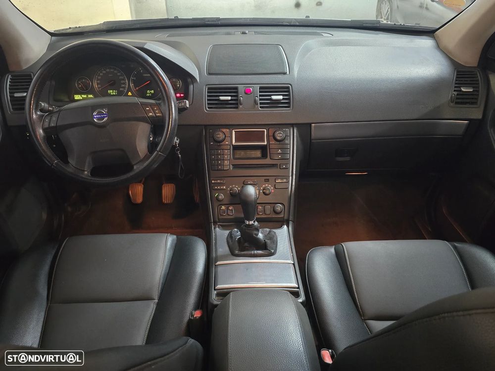 Volvo XC 90 2.4 D5 5L Nivel 2 - 11