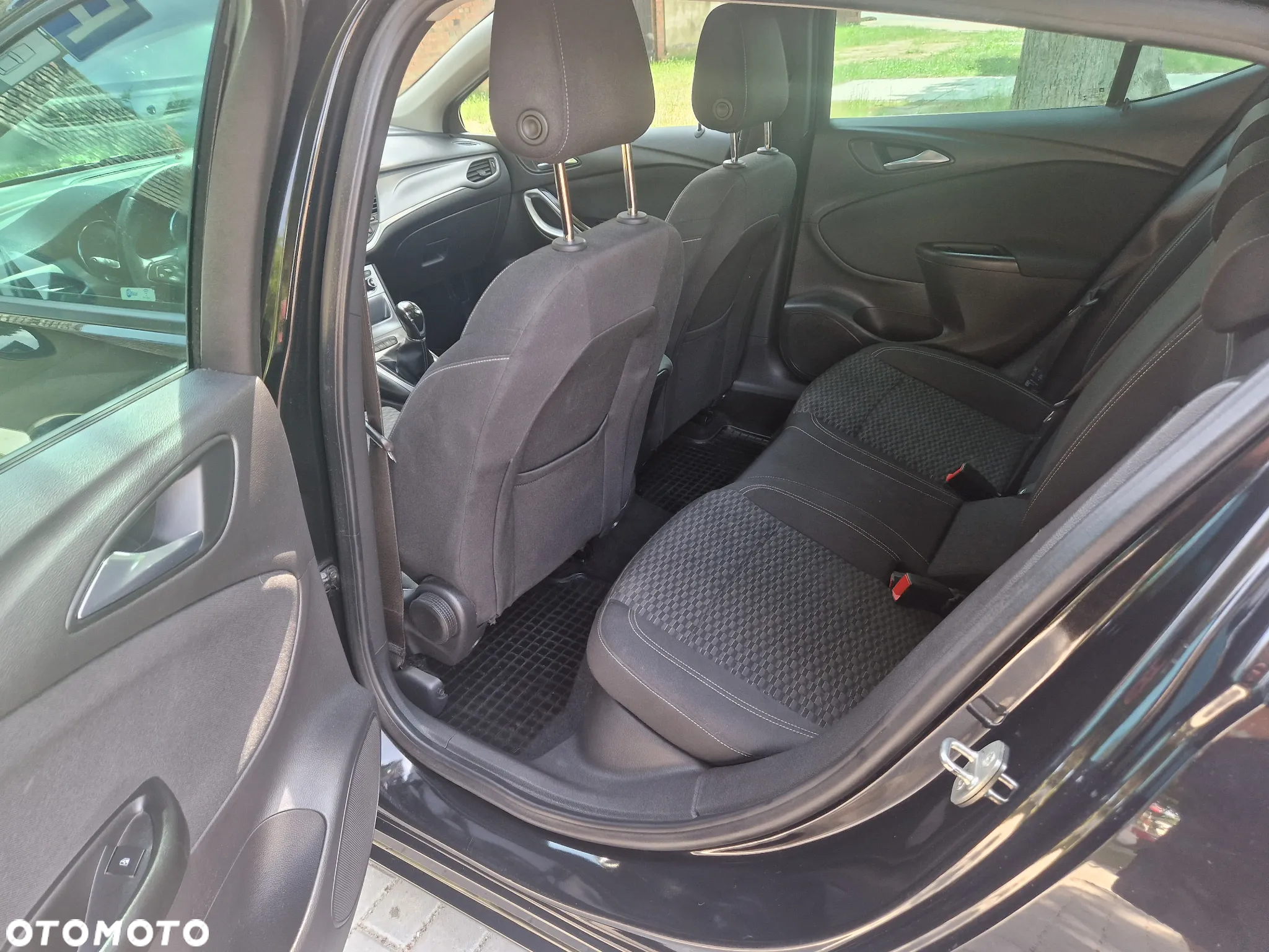 Opel Astra 1.6 D (CDTI) Business - 18