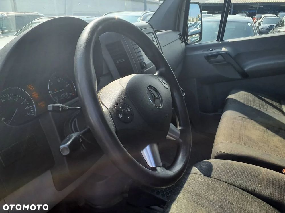 Mercedes-Benz Sprinter - 10