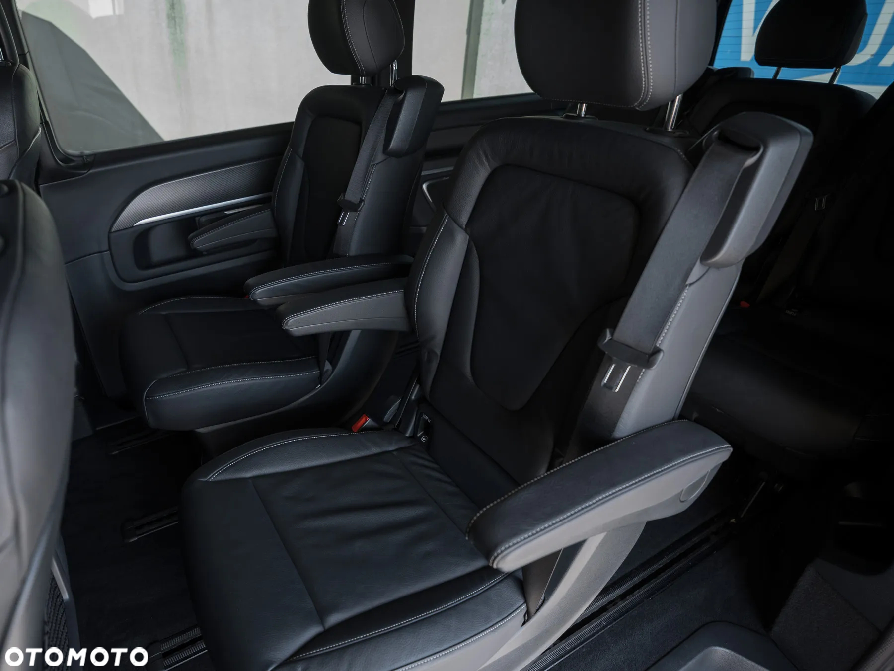 Mercedes-Benz Klasa V 300 d 4-Matic Exclusive 9G-Tronic (d³ugi) - 23