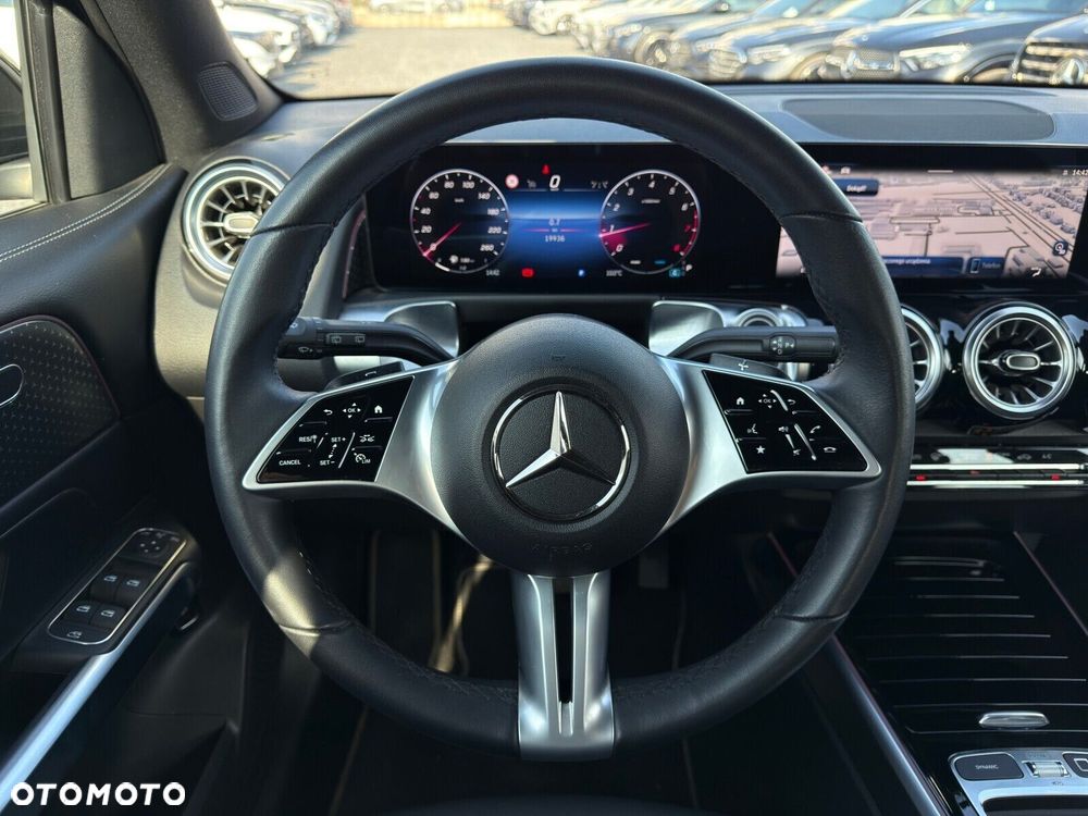 Mercedes-Benz GLB 200 Progressive 7G-DCT - 18