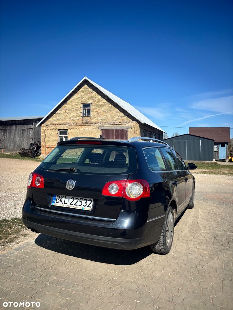 Volkswagen Passat 1.9 TDI Comfortline - 2