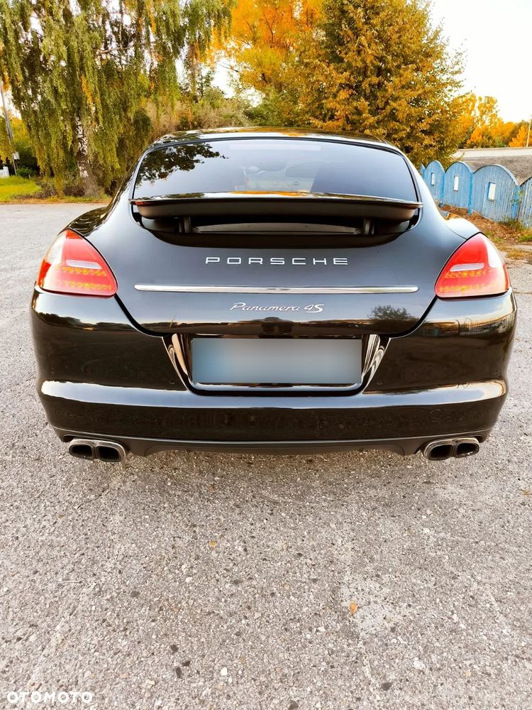 Porsche Panamera 4S - 2