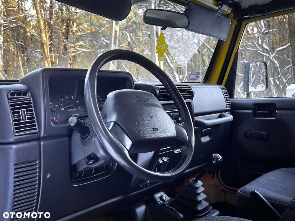 Jeep Wrangler - 26