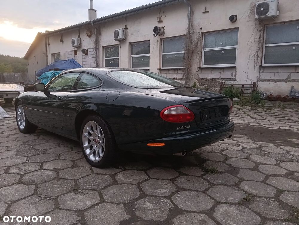 Jaguar XK XKR Coupe - 7