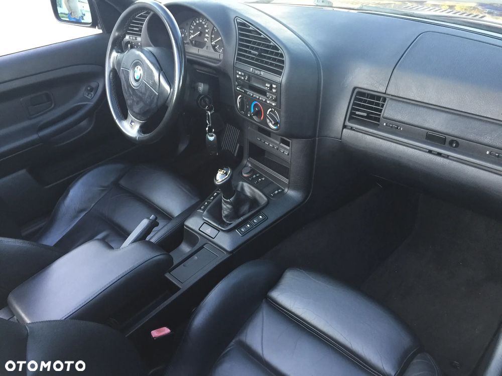 BMW Seria 3 318i Cabriolet - 10