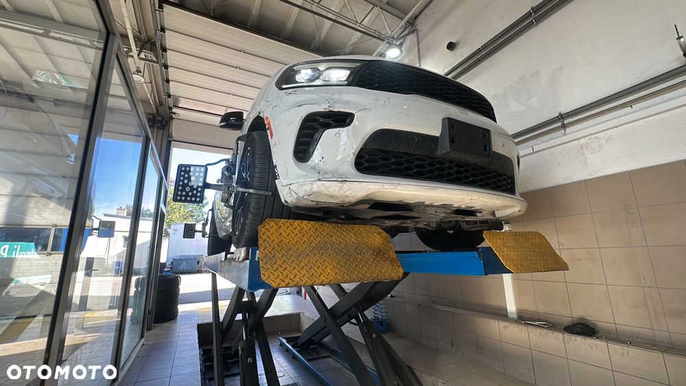 Dodge Durango 6.4 SRT - 15