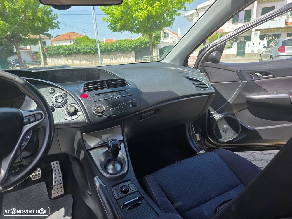 Honda Civic 1.4 i-VTEC Sport Edition - 13