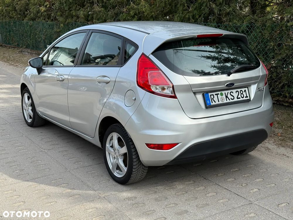 Ford Fiesta 1.25 Celebration - 3