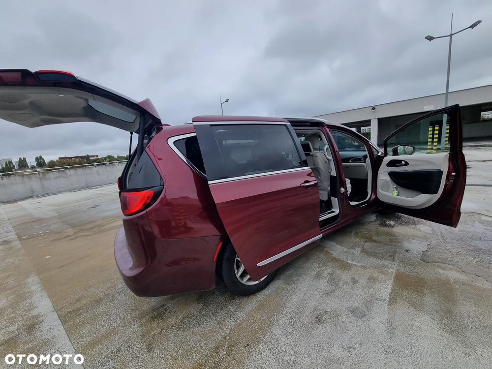 Chrysler Pacifica - 20