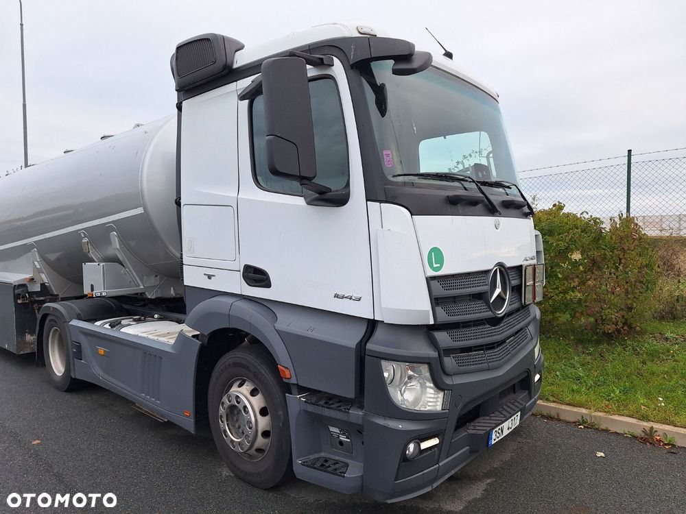 Versalift Actros  1843 - 3