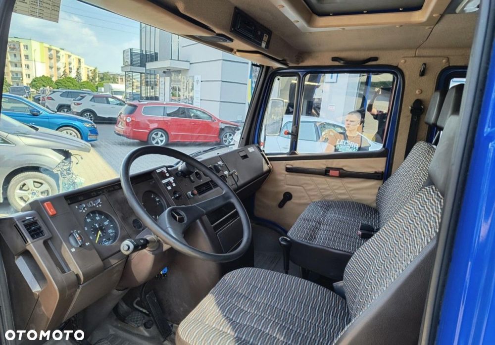 Mercedes-Benz 508D - 6