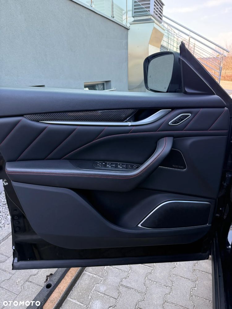 Maserati Levante S Q4 GranSport - 38