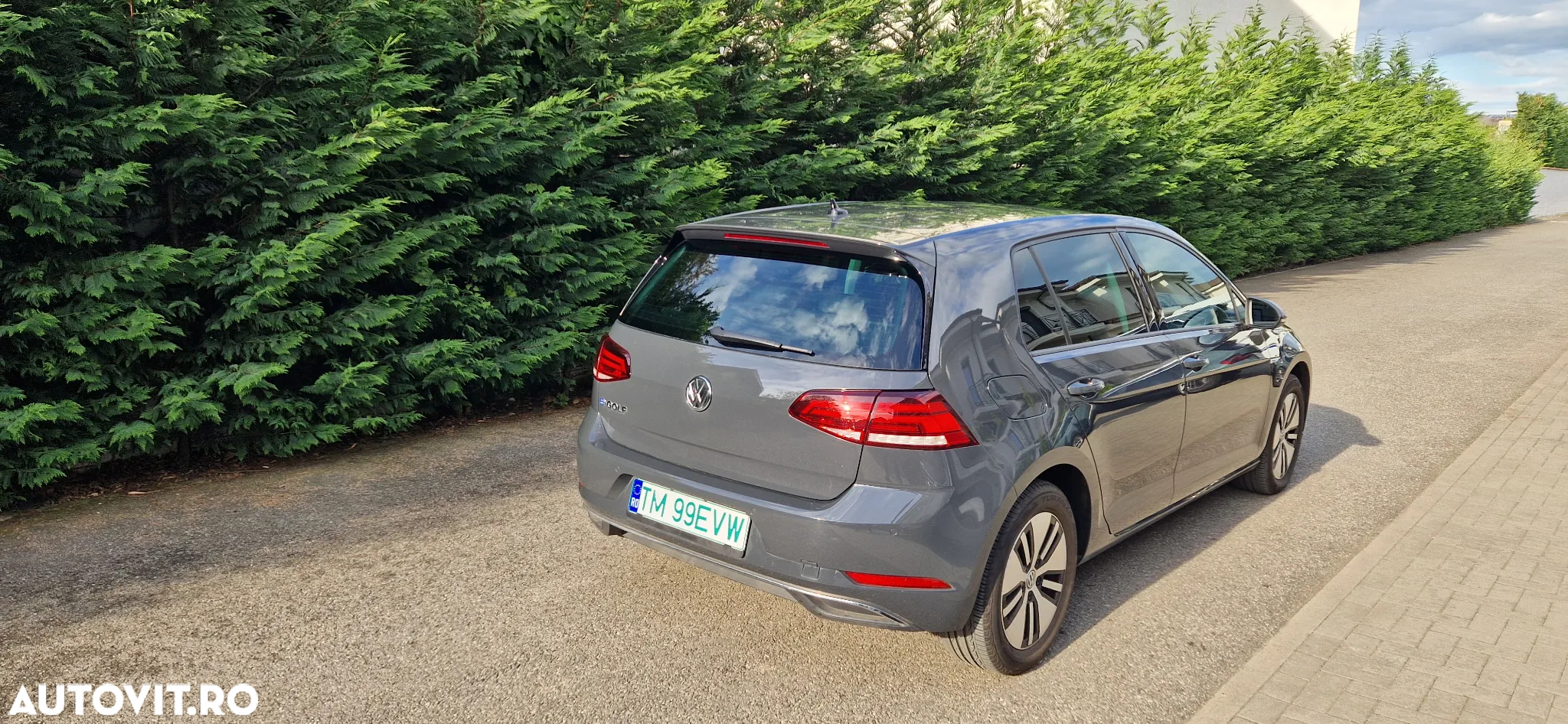 Volkswagen e-Golf - 4