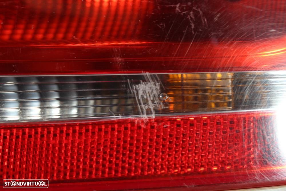 Farolim Direito Audi A4 (8K2, B8)  8K5945096d / Chassi Passageiro Seda - 5