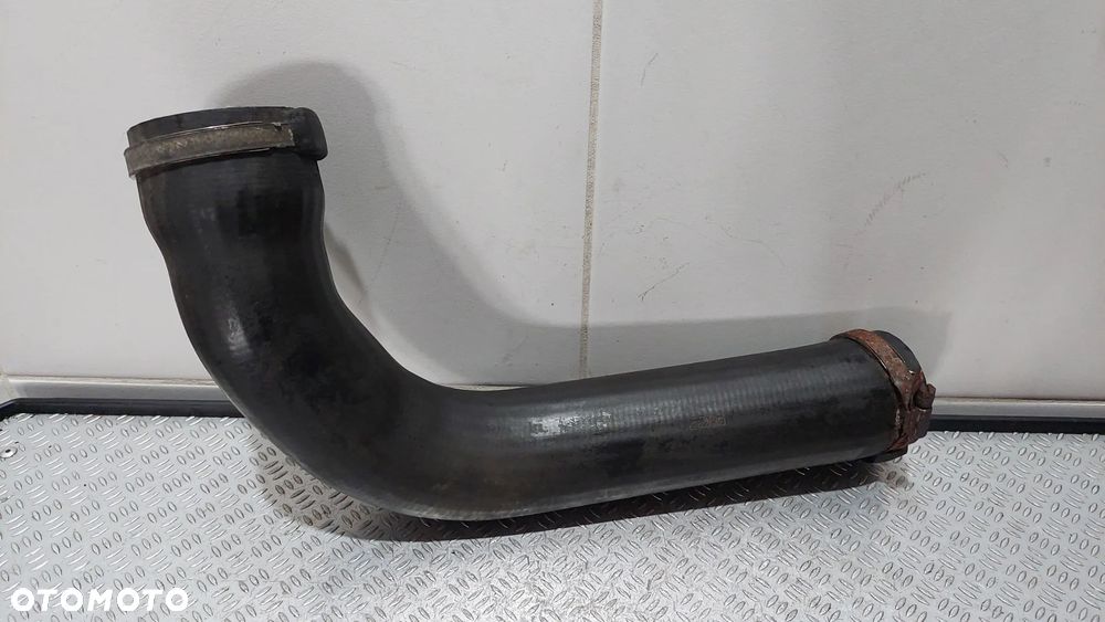 RURA DOLOTOWA INTERCOOLERA VOLVO V50 2,5 T R2005 - 2