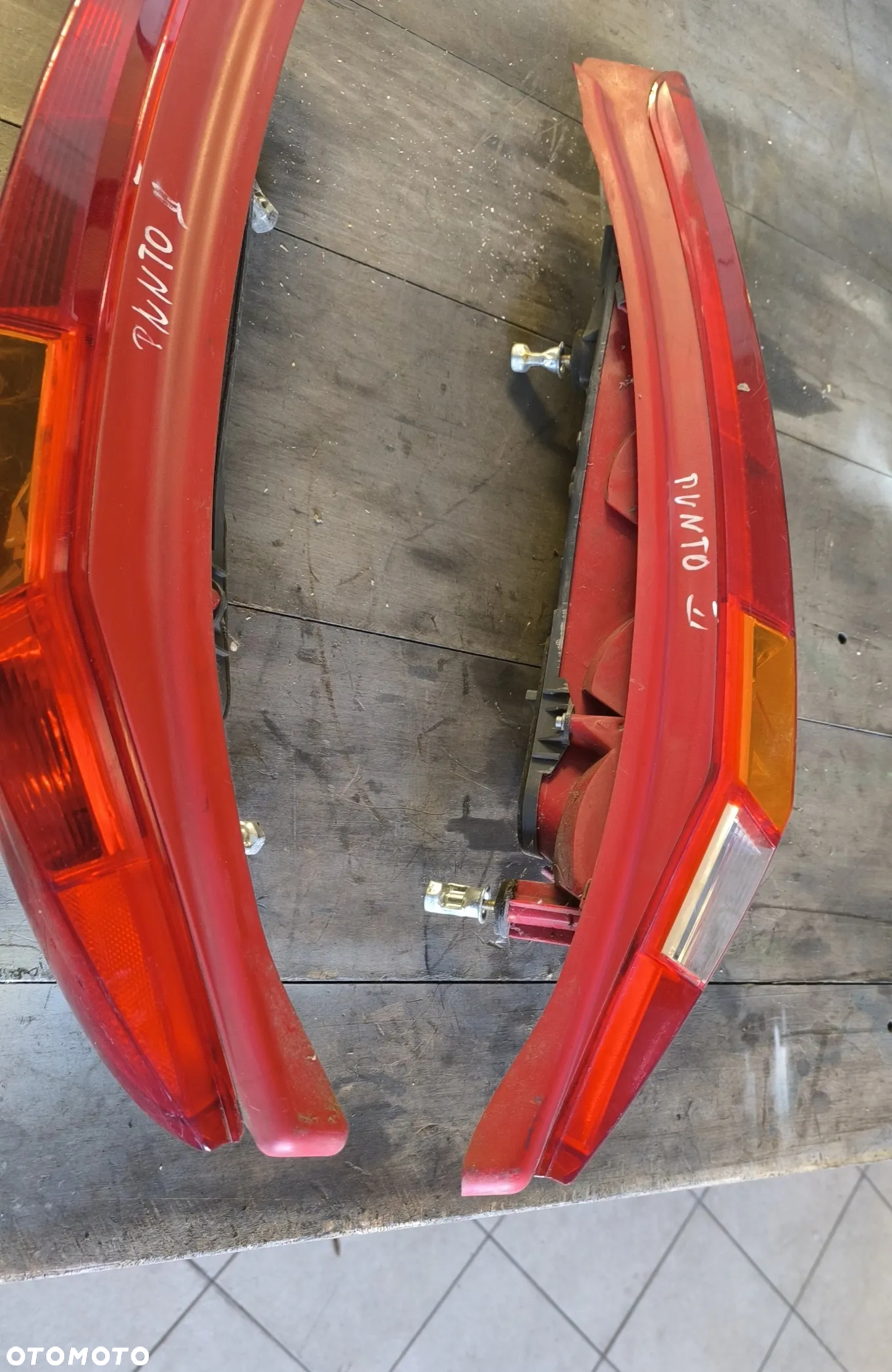 lampy tył fiat punto II 3D. - 4