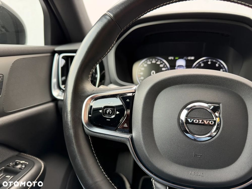 Volvo S60 B4 B R-Design - 17