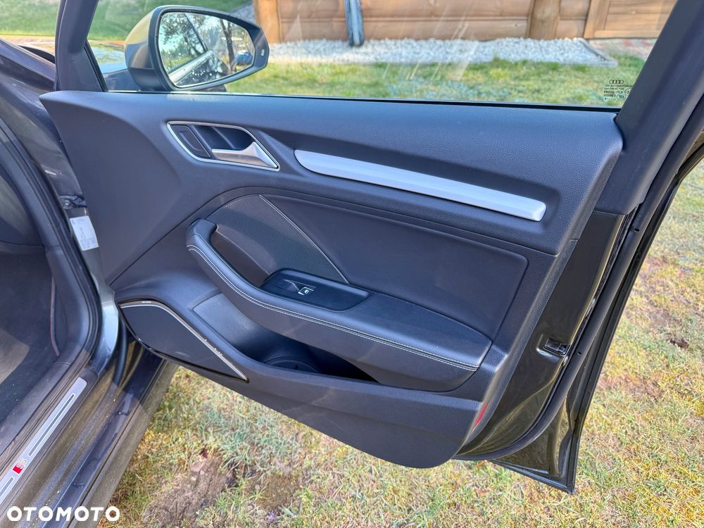 Audi S3 S tronic - 20