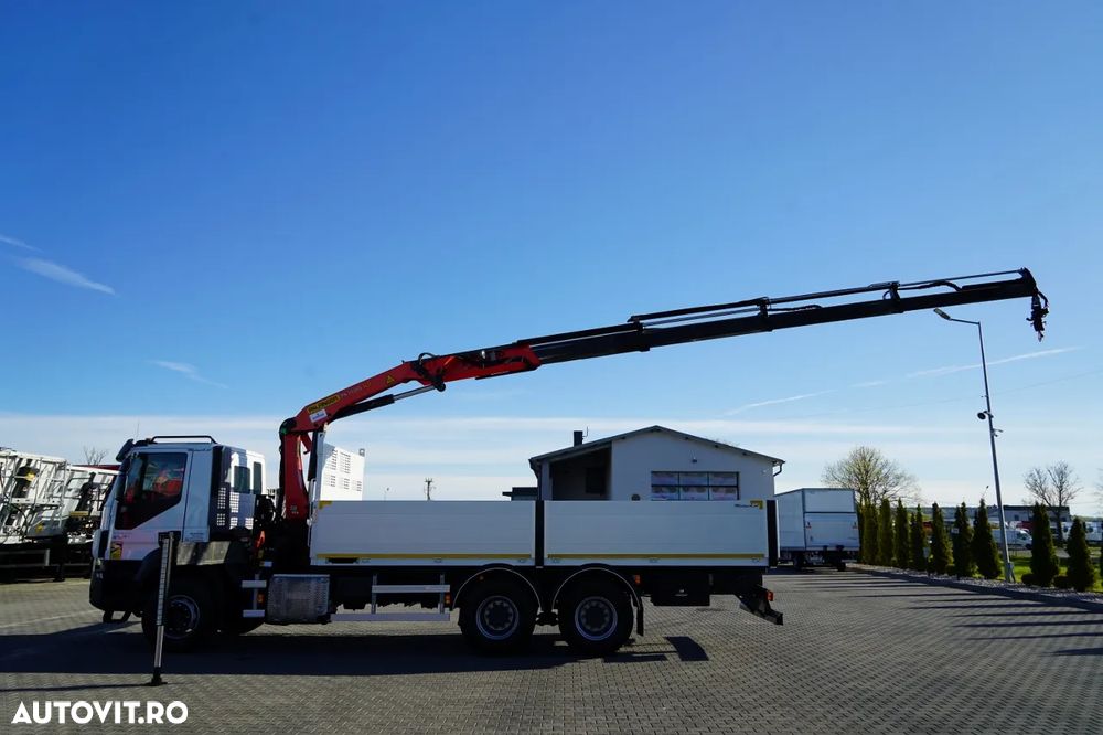Iveco TRAKKER 410 / LIVRARE - 6,5 M + PALFINGER PK 19.001 SLD / PODEA RESISTENTĂ / 3 LOCURI / TELECOMANDĂ/ - 4