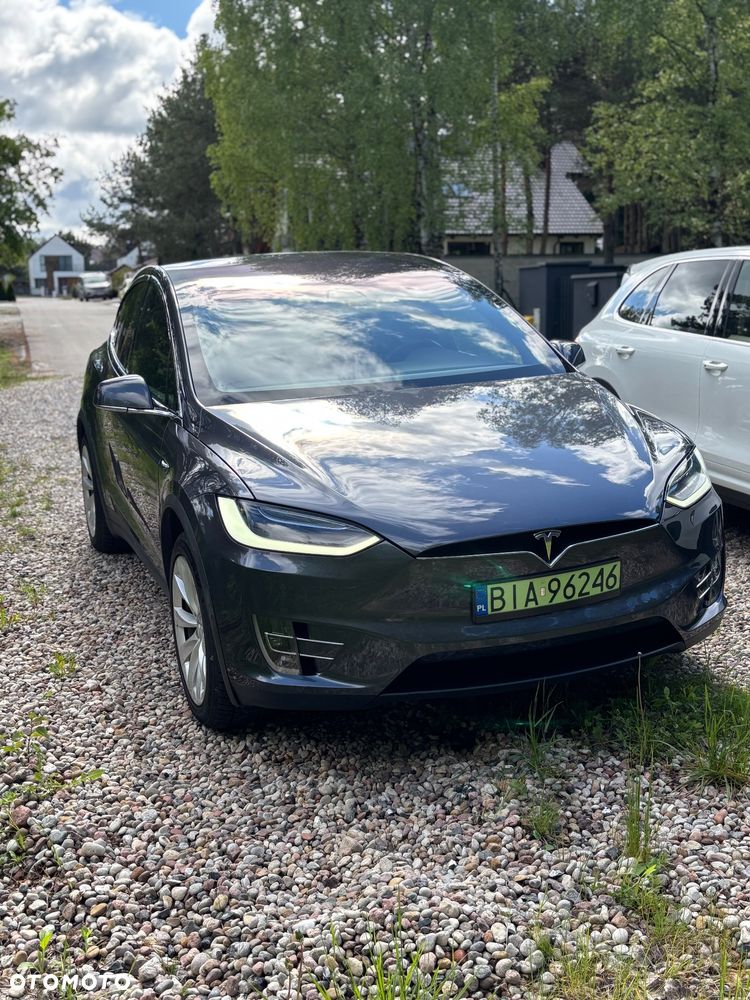 Tesla Model X - 2