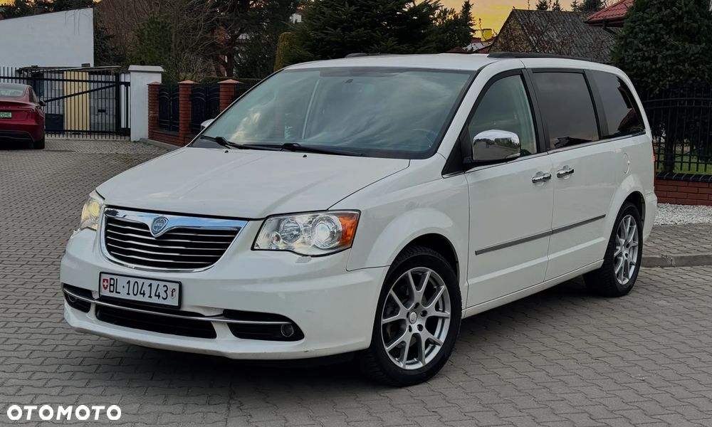 Lancia Voyager 2.8 Multijet 16v Platinum - 2