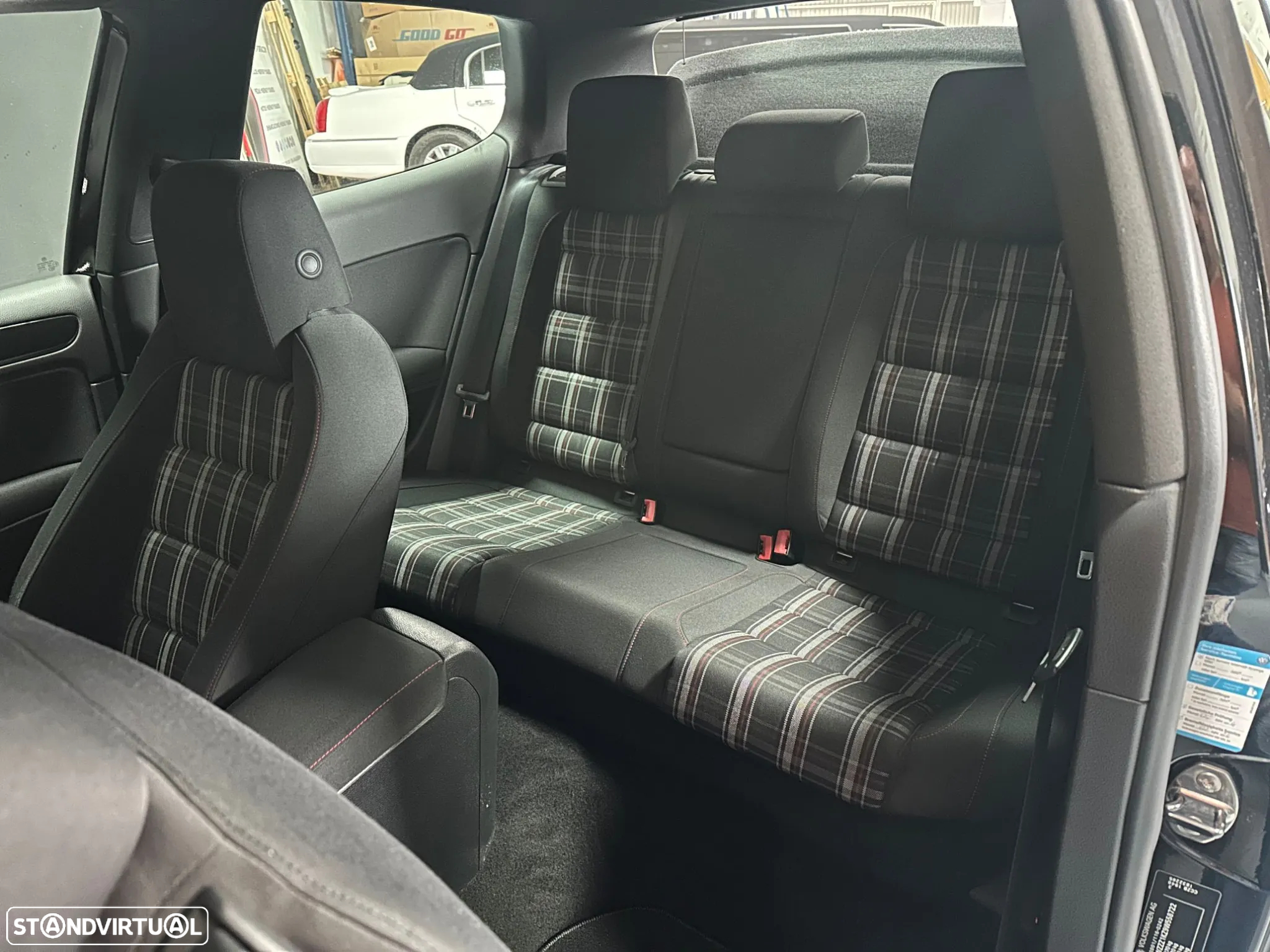 VW Golf 2.0 TSi GTI - 35