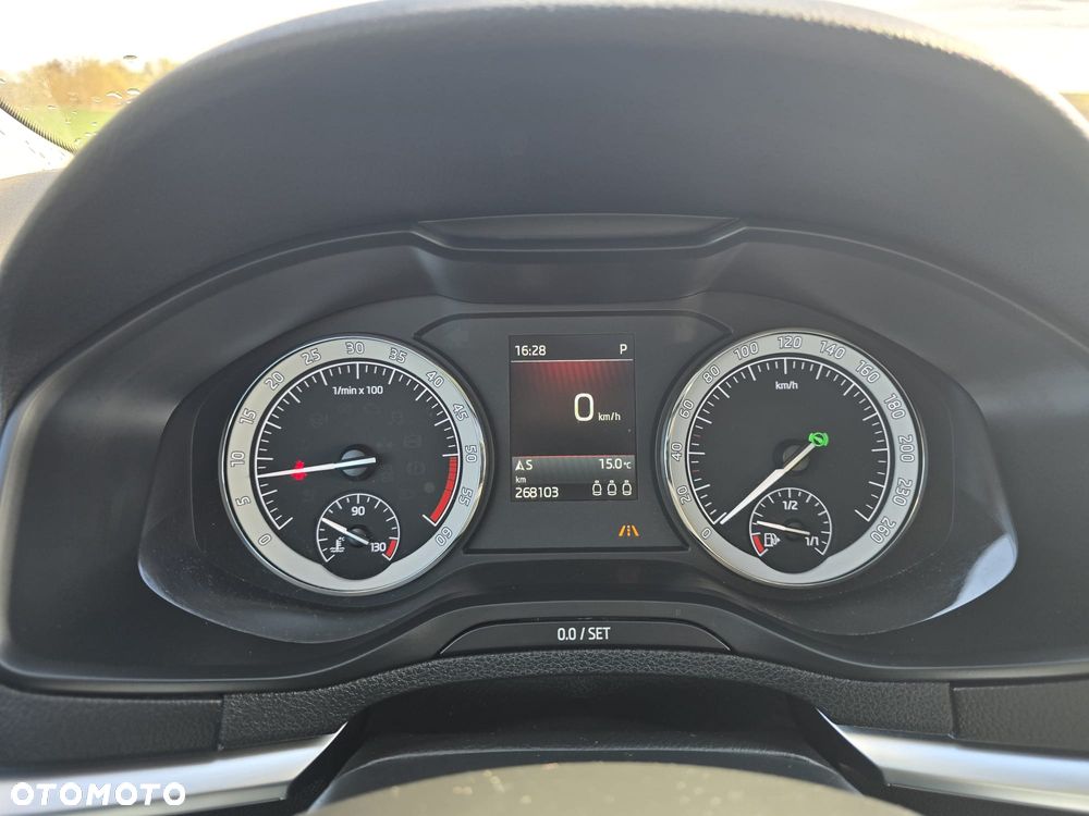 Skoda Karoq 2.0 TDI SCR 4x4 DSG Style - 10