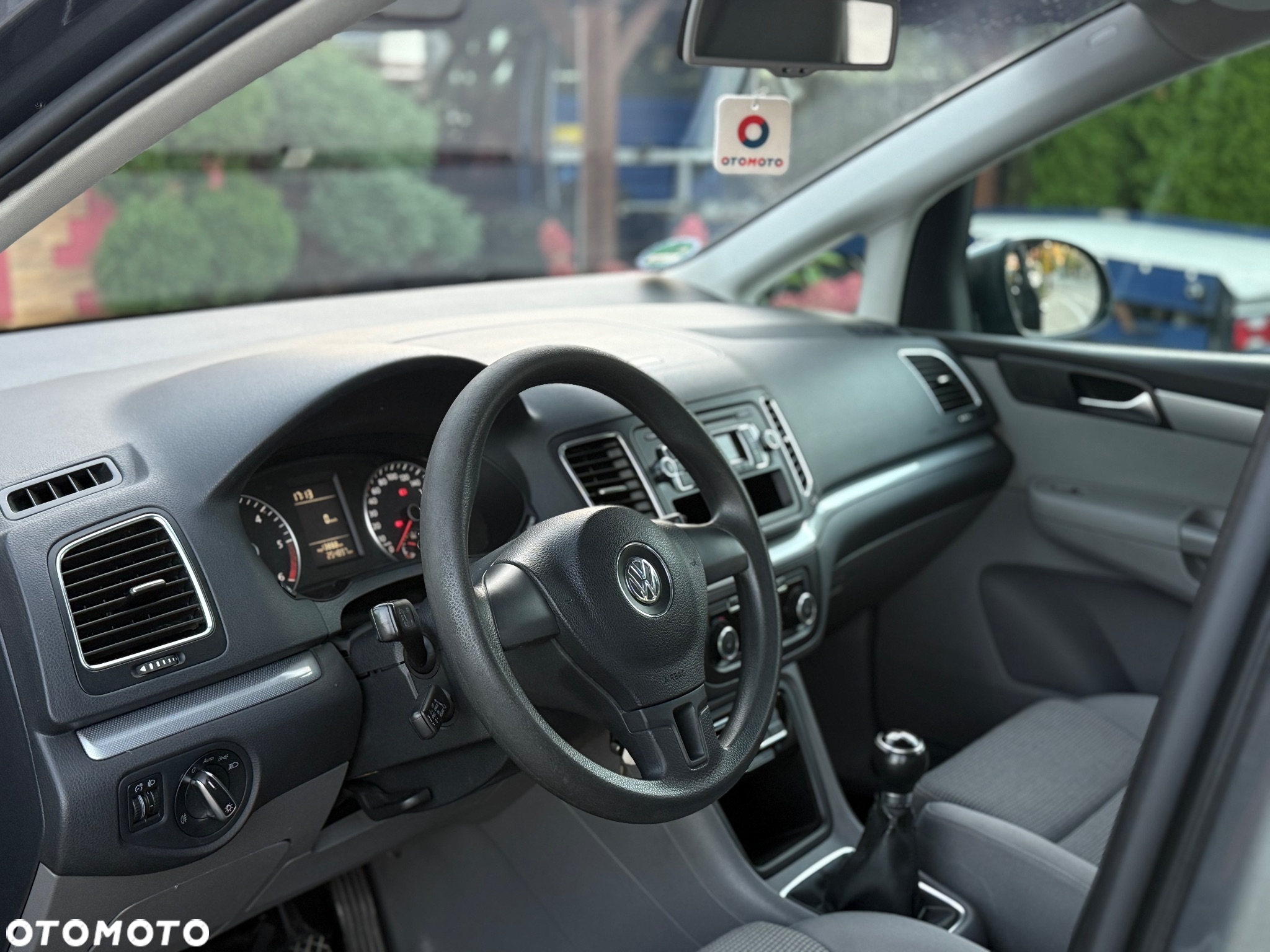 Volkswagen Sharan - 13