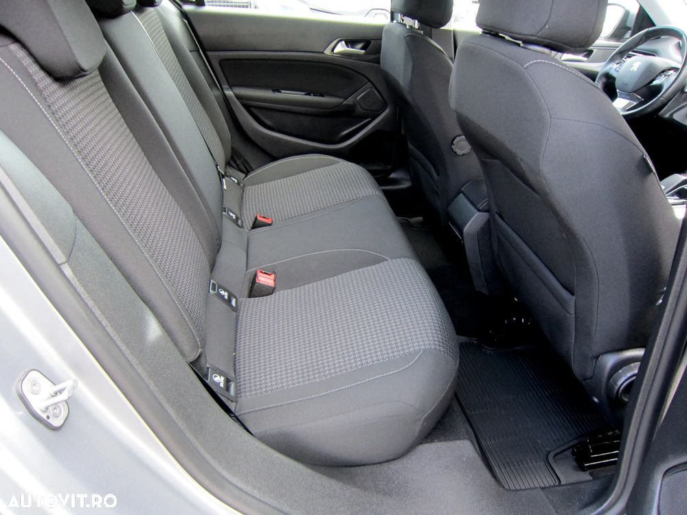 Peugeot 308 BlueHDi 130 EAT8 Stop & Start Active - 9