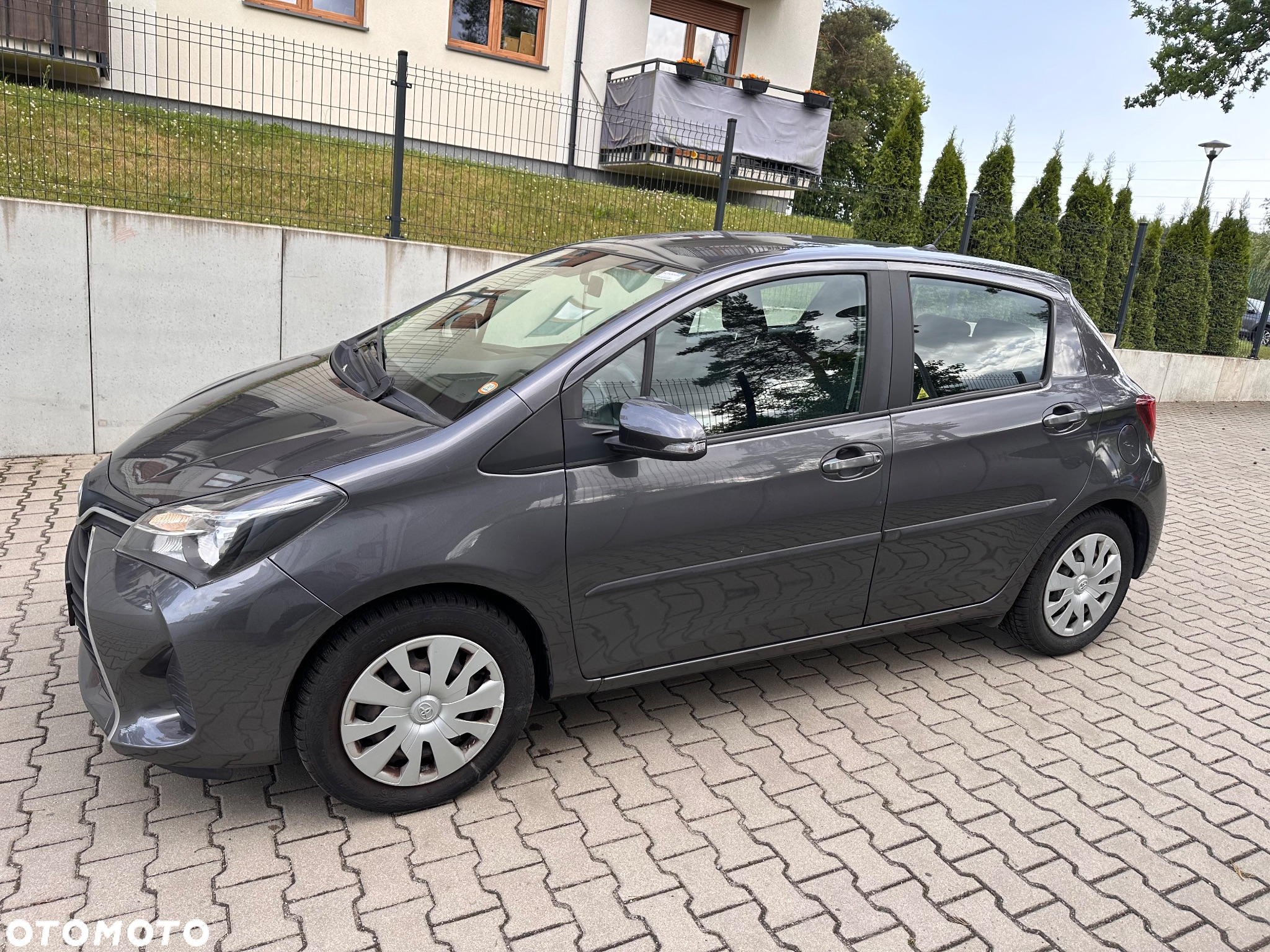 Toyota Yaris 1.0 VVT-i - 4